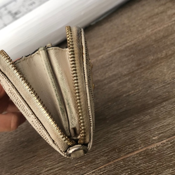 AUTHENTIC Michael Kors Logo Jet Set Wallet - Picture 6 of 7